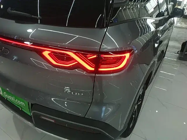 BYD Yuan UP — Фото автомобиля 7