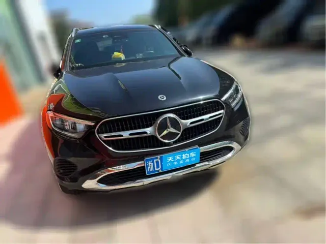 Фотография автомобиля — Mercedes-Benz GLC-Class