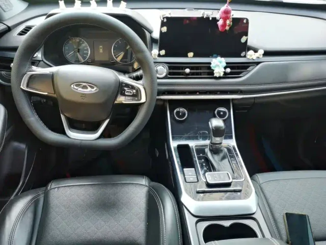 Chery Tiggo 8 — Фото автомобиля 9