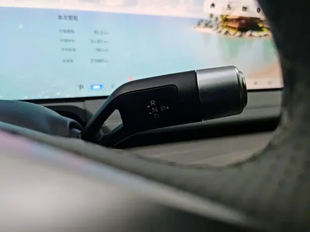 Geely Galaxy E8 — Фото автомобиля 13