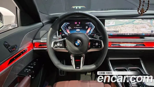 BMW 7-Series 7 серия (G70) 740i sDrive M Sport — Фото автомобиля 12