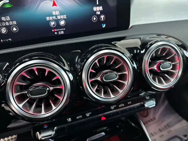 Mercedes-Benz CLA-Class AMG — Фото автомобиля 13