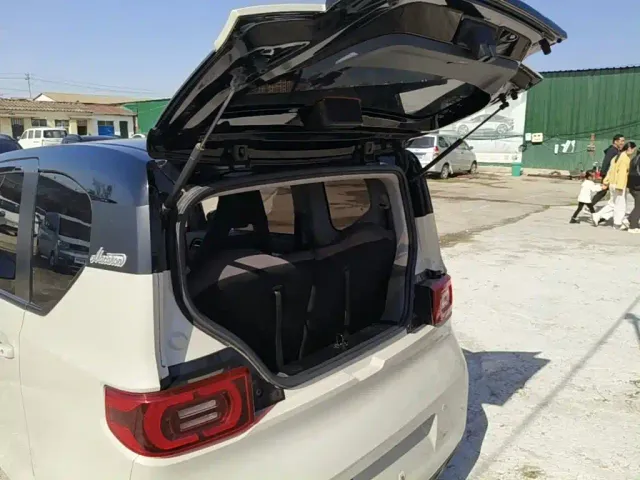 Wuling Hongguang Mini EV — Фото автомобиля 18