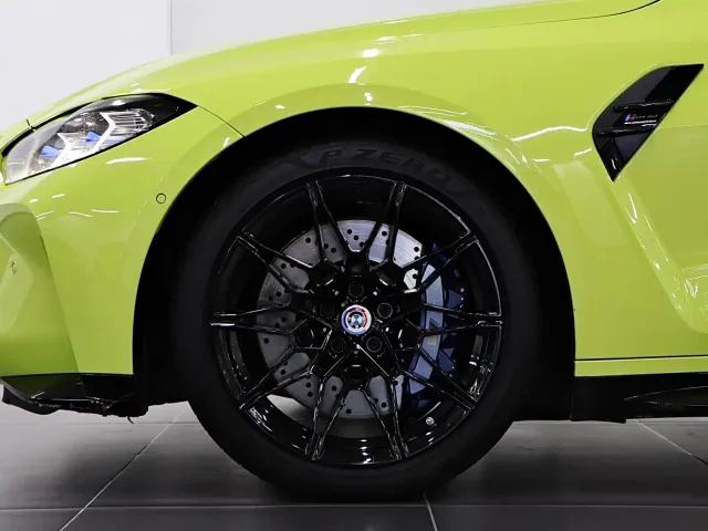 BMW M4 — Фото автомобиля 8