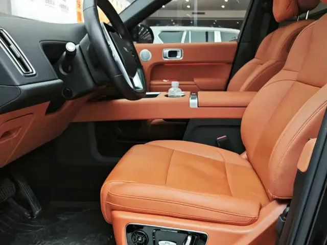 Li Auto L9 — Фото автомобиля 4