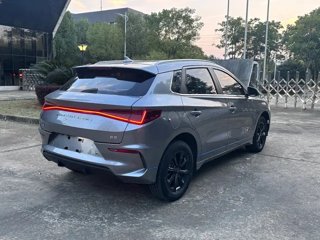 BYD e2 — Фото автомобиля 15