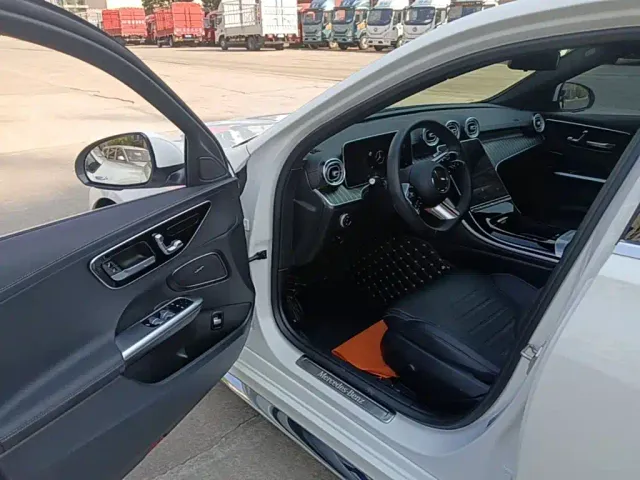 Mercedes-Benz C-Class — Фото автомобиля 15