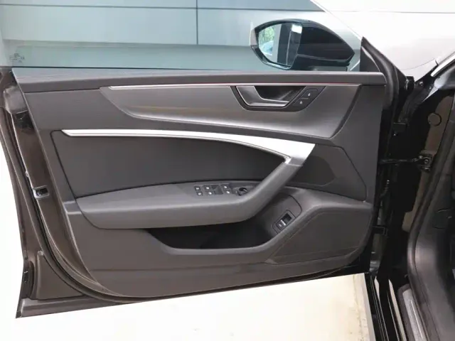 Audi A7L — Фото автомобиля 10