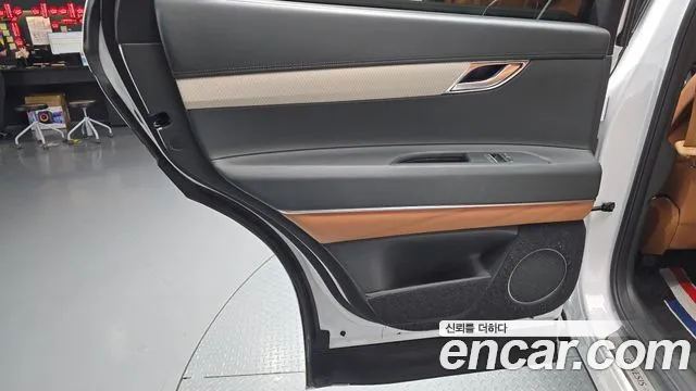 Genesis GV80 — Фото автомобиля 14