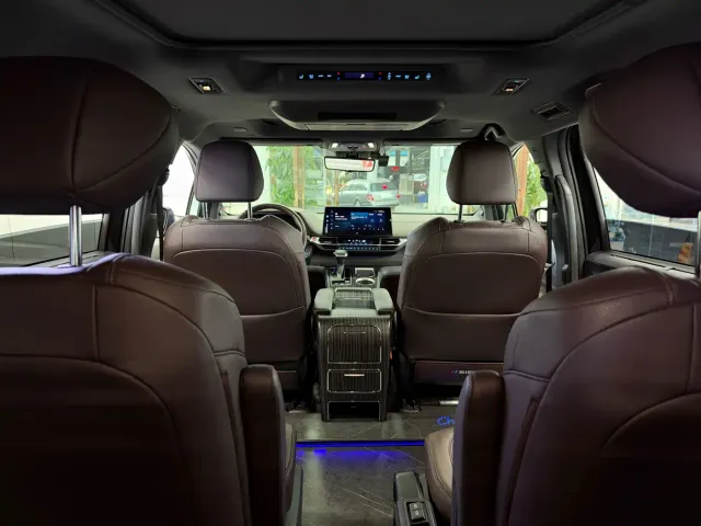 Toyota Sienna — Фото автомобиля 13
