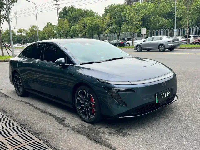 Nissan N7 — Фото автомобиля 3