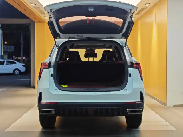 Changan CS75 Plus — Фото автомобиля 28