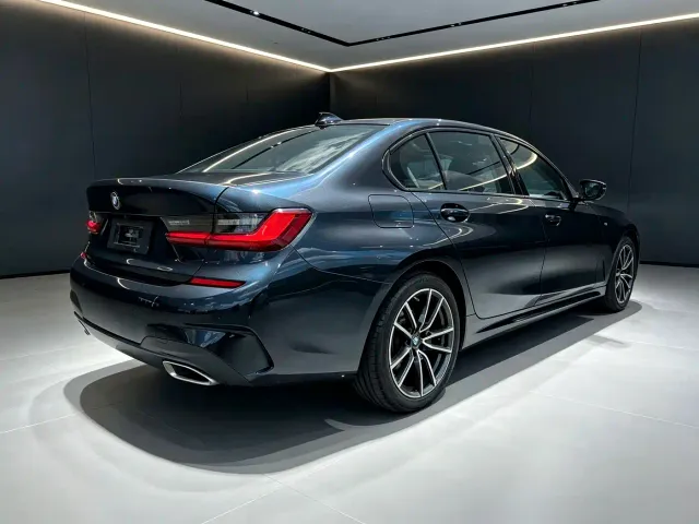 BMW 3 Series — Фото автомобиля 4