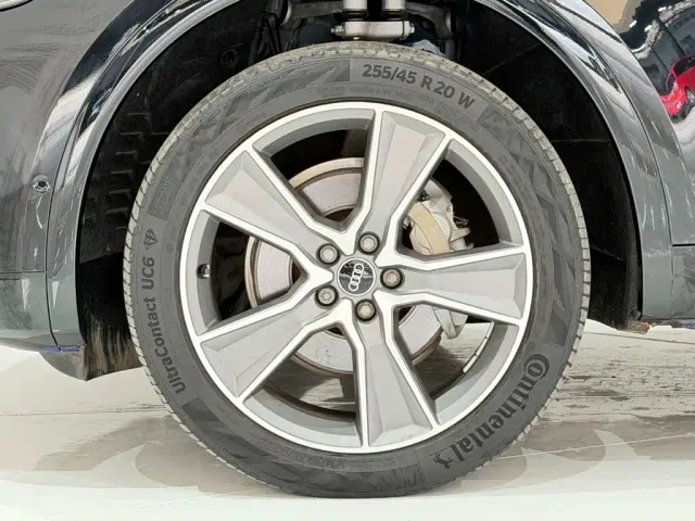 Audi Audi Q5L 2022 45T Luxury Dynamic — Фото автомобиля 11