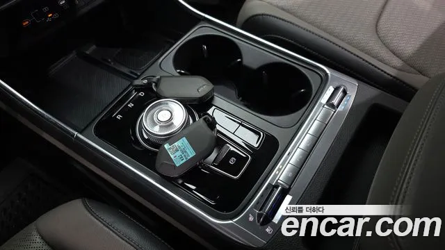 Kia Carnival Generation 4 — Фото автомобиля 12