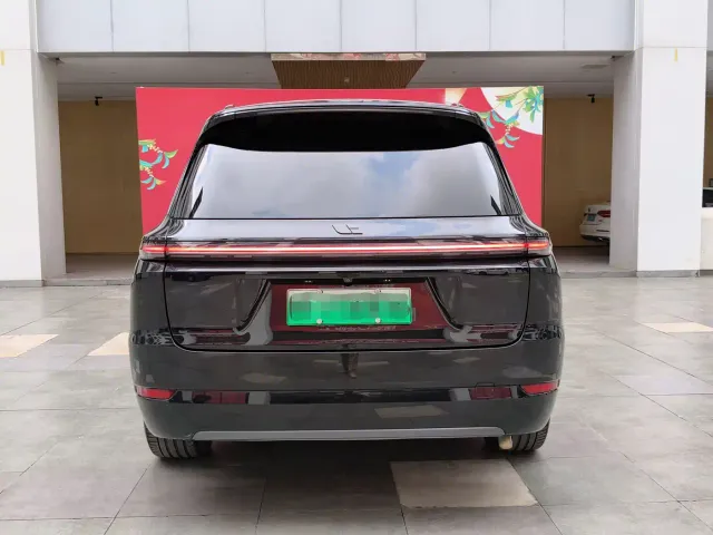 Li Auto L9 — Фото автомобиля 8