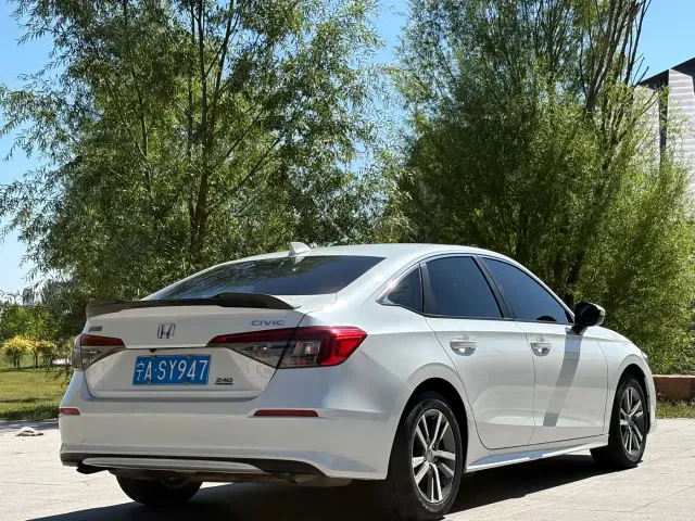 Honda Civic — Фото автомобиля 9