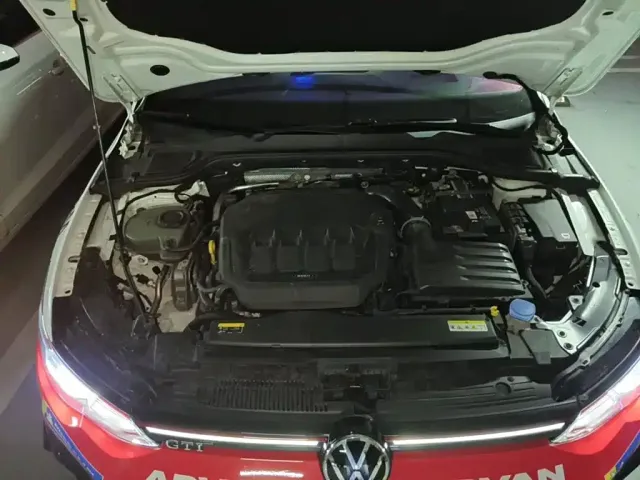 Volkswagen Golf GTI — Фото автомобиля 3