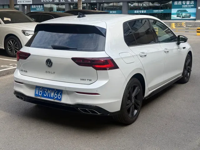 Volkswagen Golf — Фото автомобиля 6