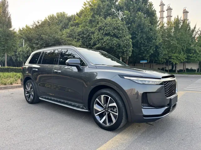 Li Auto ONE — Фото автомобиля 2