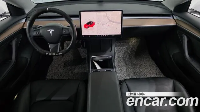 Tesla Model 3 — Фото автомобиля 7
