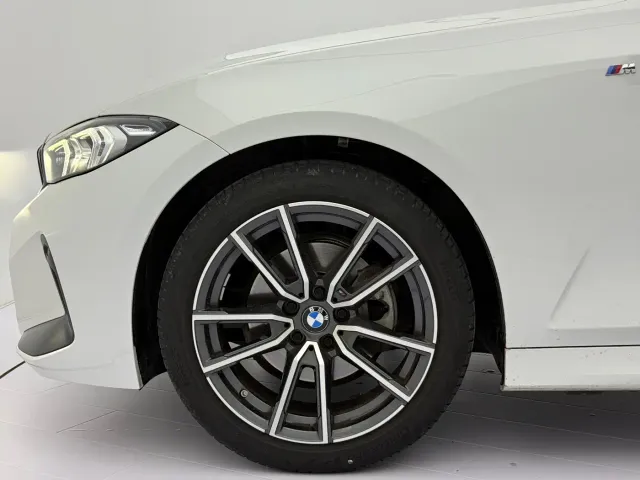 BMW 3 Series — Фото автомобиля 11