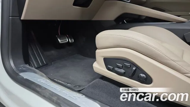 Porsche Macan Electric — Фото автомобиля 28