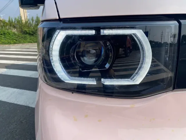 Wuling Hongguang Mini EV — Фото автомобиля 18