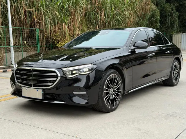 Фотография автомобиля — Mercedes-Benz E-Class