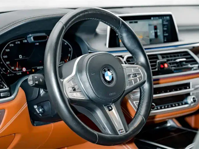 BMW 7 Series — Фото автомобиля 9
