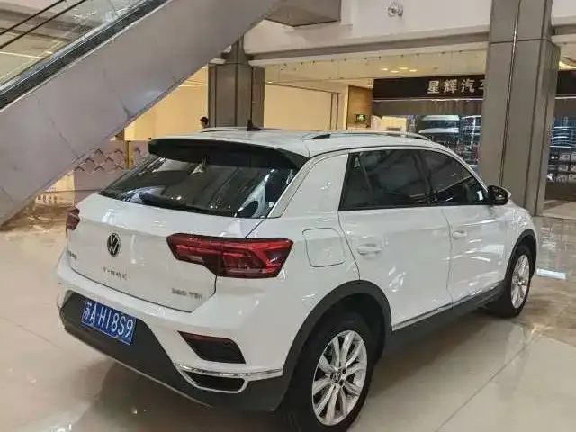 Volkswagen T-Roc — Фото автомобиля 9