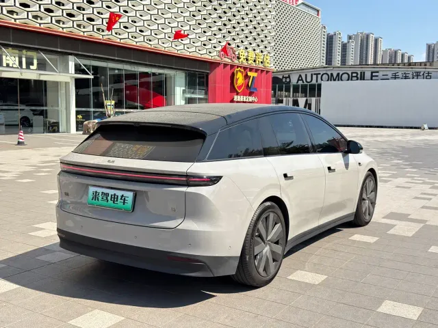 Li Auto i6 — Фото автомобиля 4
