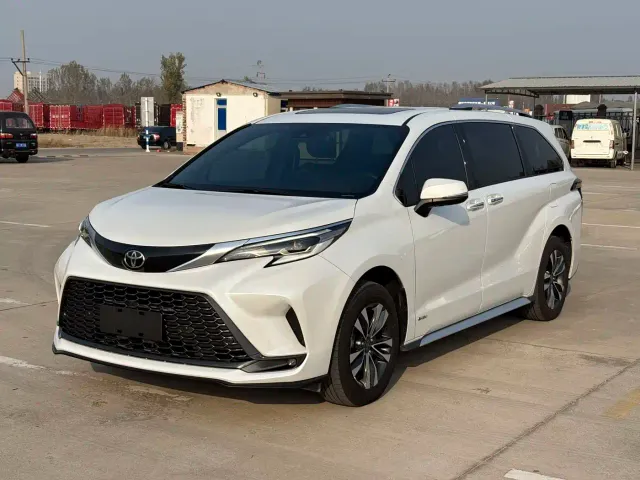 Фотография автомобиля — Toyota Granvia