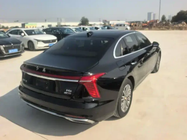 Hongqi H5 — Фото автомобиля 3