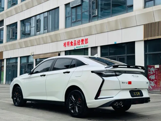 Dongfeng Yixuan — Фото автомобиля 6