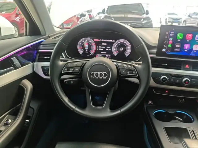 Audi A4L — Фото автомобиля 10