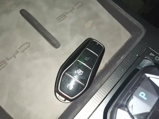 BYD Song L DM-i — Фото автомобиля 8