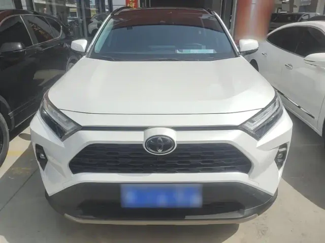 Toyota RAV4 — Фото автомобиля 2