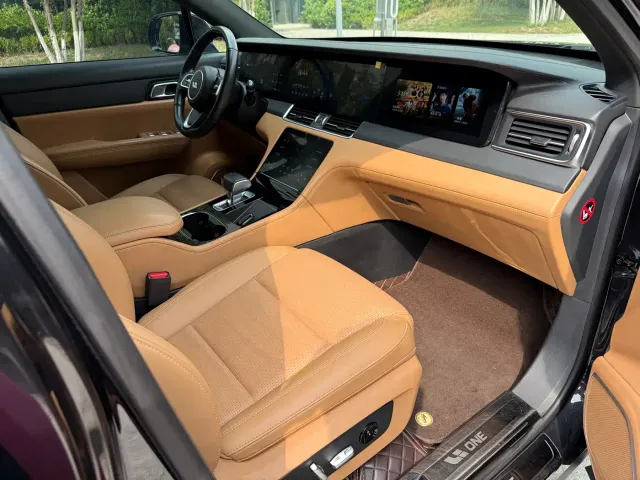 Li Auto ONE — Фото автомобиля 8