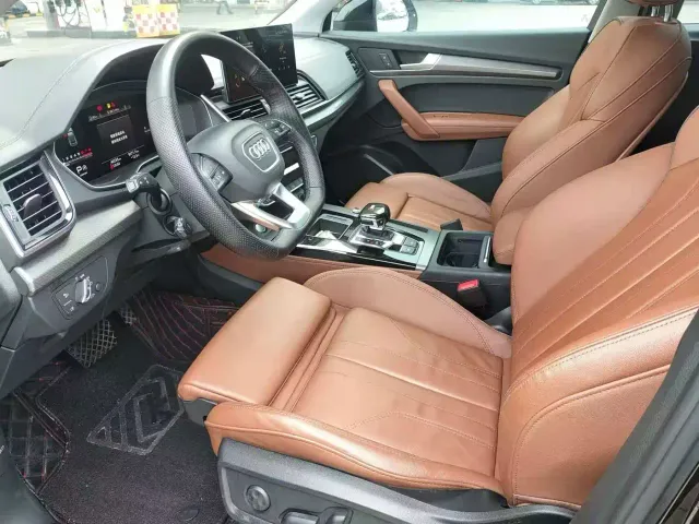 Audi Q5L — Фото автомобиля 10