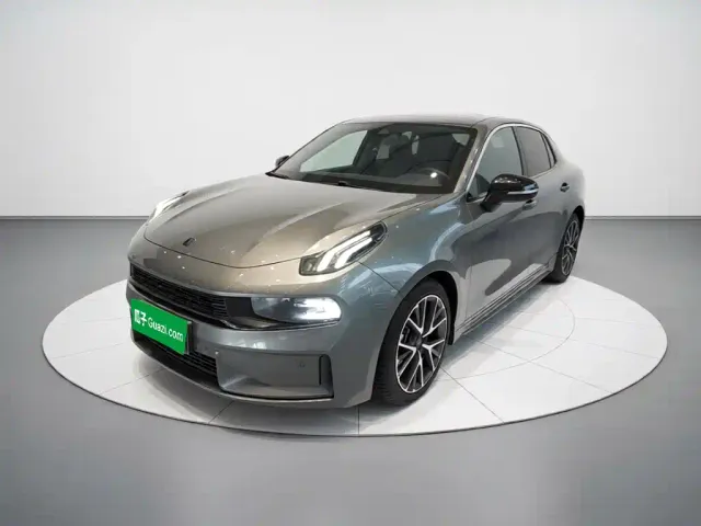 Фотография автомобиля — Lynk & Co 03