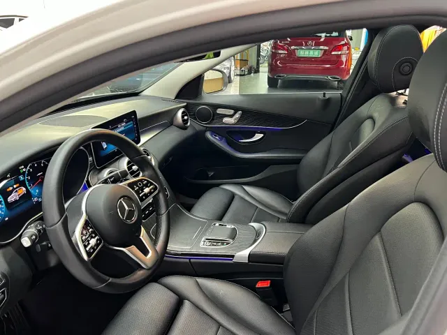 Mercedes-Benz C-Class — Фото автомобиля 16