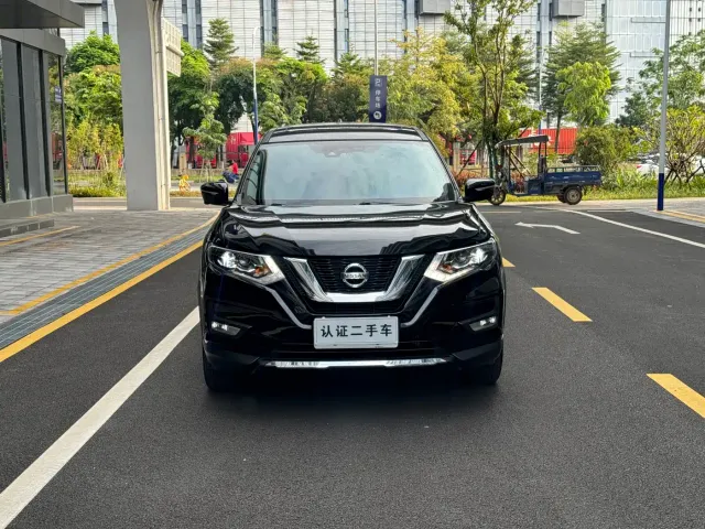 Nissan X-Trail — Фото автомобиля 2