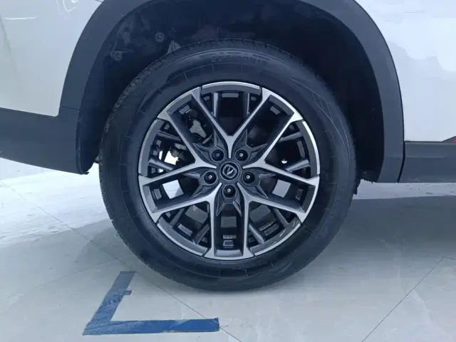Changan CS75 Plus — Фото автомобиля 6
