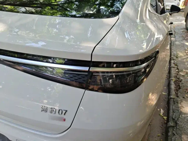 BYD Seal 07 DM-i — Фото автомобиля 7