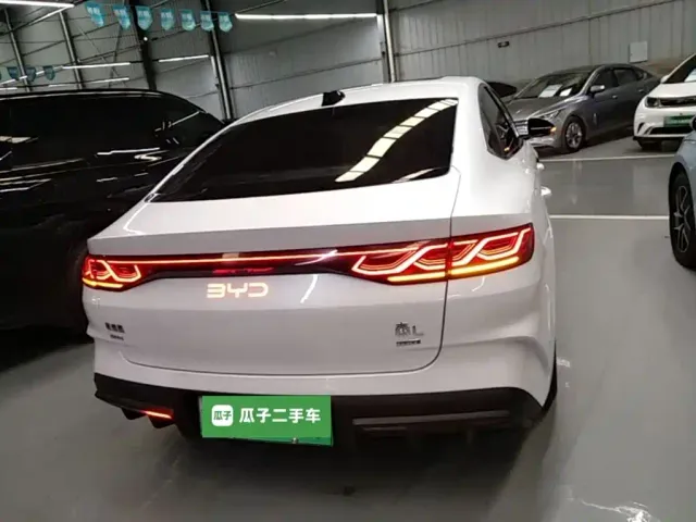BYD Qin L — Фото автомобиля 5
