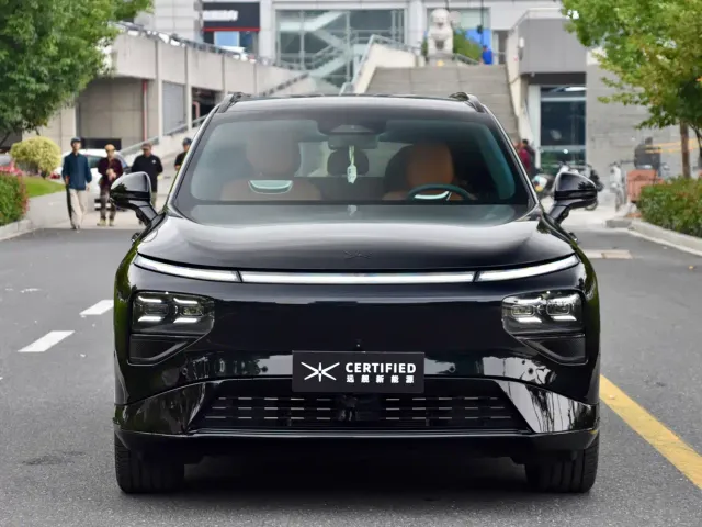 Xpeng G9 — Фото автомобиля 4