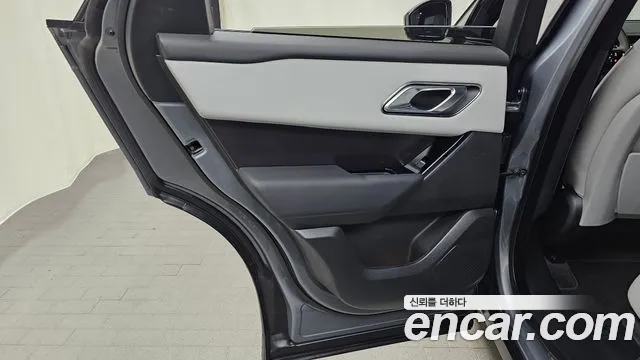 Land Rover Range Rover Velar — Фото автомобиля 14