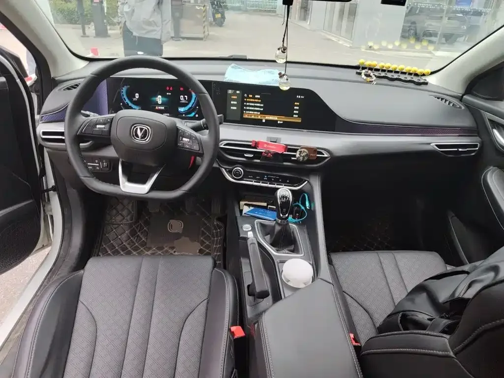 Changan Eado 2022 PLUS 1.6L GDI Manual Luxury — Фото автомобиля 5
