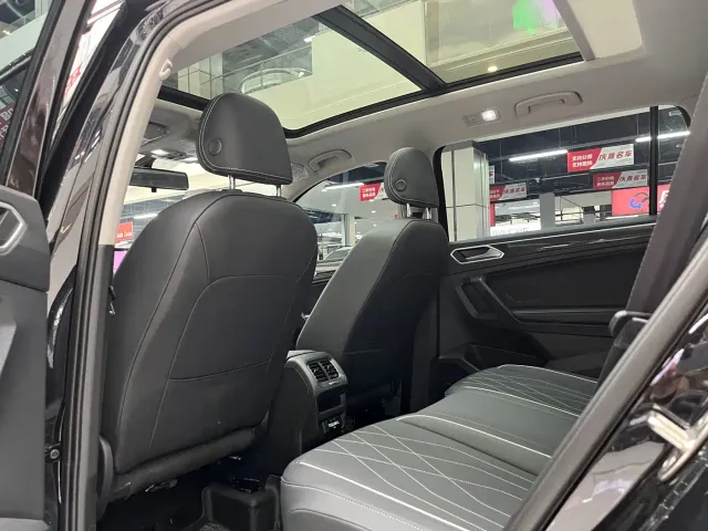 Volkswagen Tiguan L — Фото автомобиля 5